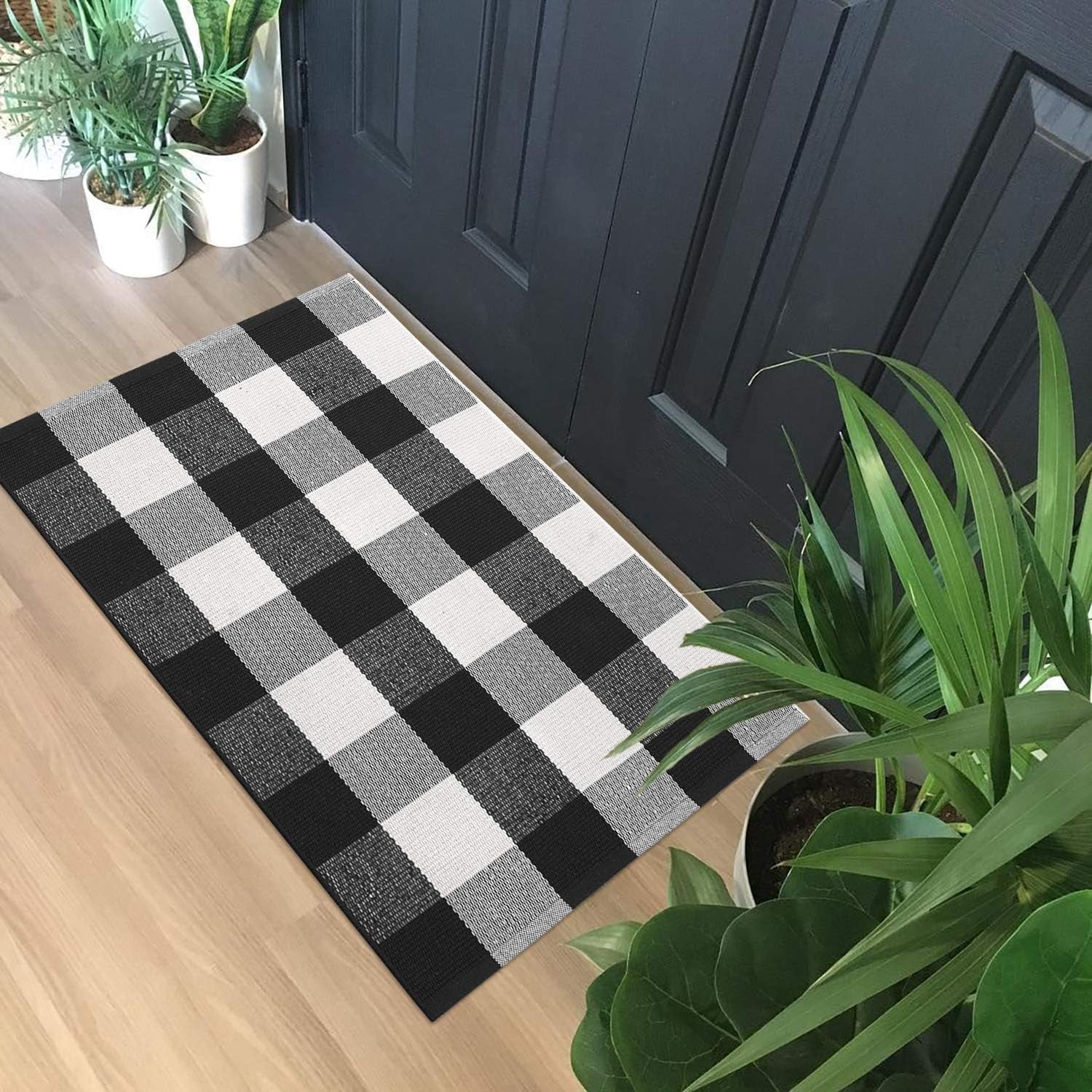 Buffalo Plaid Front Porch Rug, Small Black White 2X3 Outdoor Door Mat, Washable Woven Checkered Entryway Rugs, Welcome Layered Doormats for Farmhouse Kitchen/Bathroom/Patio